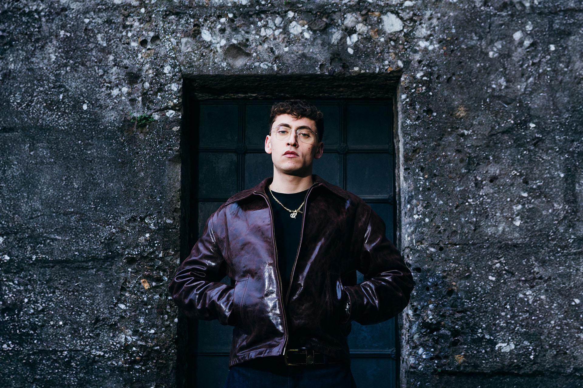 Tredici Pietro entra in Trident Music con il club tour 'Non guardare giù tour 2025'