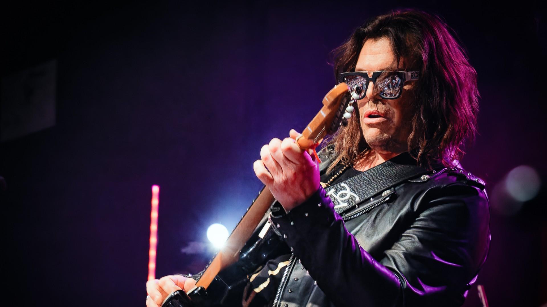 Gianluca Grignani ospite di Luchè al Festival di Sanremo nella serata delle cover