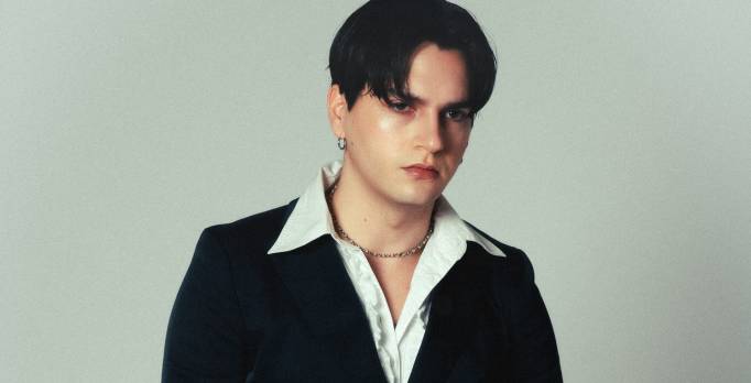 Sethu pubblica oggi il nuovo EP 'in fiore', fuori ovunque