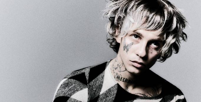 Chiello, fuori ora il nuovo singolo 'Lupo'. Una frattura tra l'uomo e la sua ombra