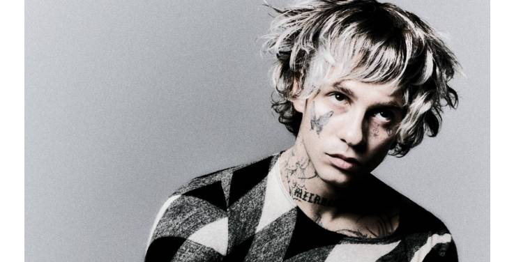 Chiello, fuori ora il nuovo singolo 'Lupo'. Una frattura tra l'uomo e la sua ombra